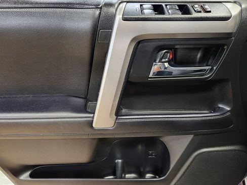 Used 2022 Toyota 4Runner SR5 RWD image 42