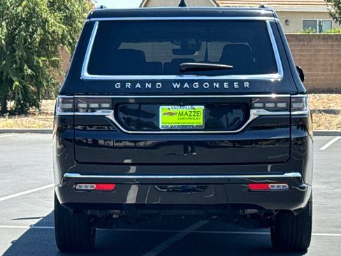 Used 2024 Jeep Grand Wagoneer L 4WD image 12