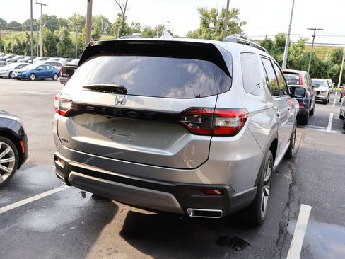 Certified 2024 Honda Pilot Elite image 7