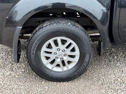 Used 2019 Nissan Frontier SV image 12