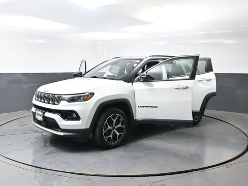 Used 2025 Jeep Compass Limited AWD/4WD image 56