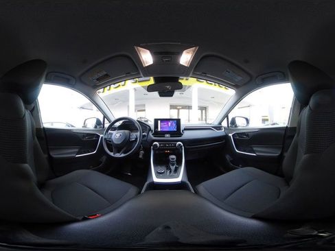 Used 2025 Toyota RAV4 LE image 38