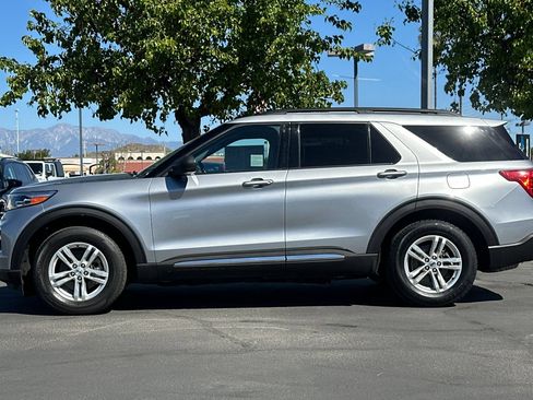 Used 2023 Ford Explorer XLT w/ Equipment Group 202A RWD image 7
