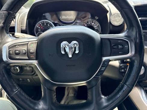 Used 2019 RAM 1500 Laramie AWD/4WD image 15