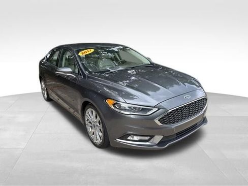 Used 2017 Ford Fusion Platinum FWD image 3