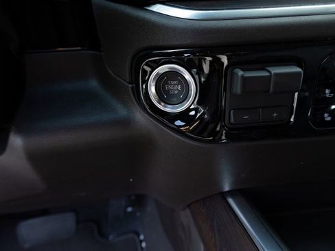 New 2026 GMC Sierra 1500 SLT AWD/4WD image 19