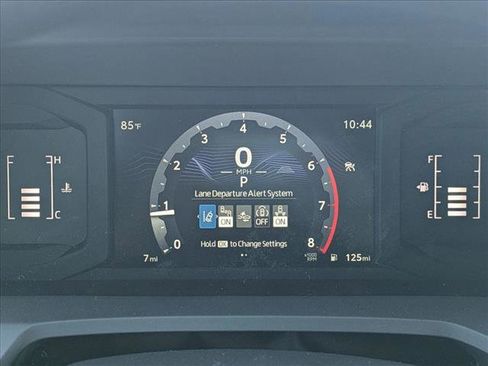 Used 2025 Toyota Tacoma SR5 AWD/4WD image 11