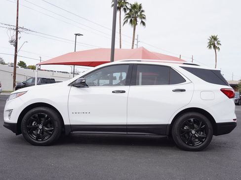 Used 2020 Chevrolet Equinox Premier image 2
