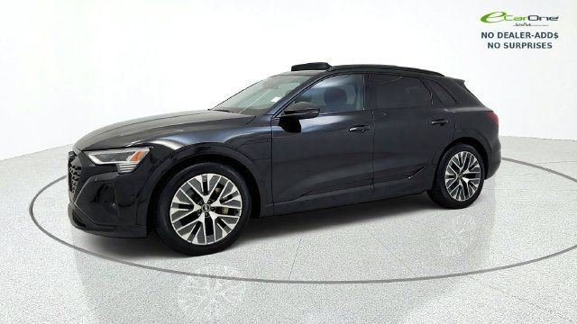 Used 2024 Audi Q8 e-tron Prestige w/ Prestige Package AWD/4WD image 5