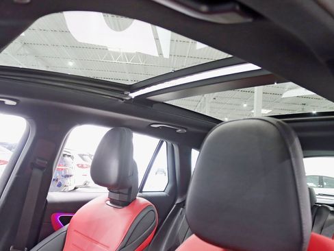 Used 2024 Mercedes-Benz GLC 43 AMG 4MATIC image 31