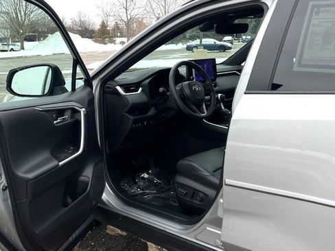 Used 2024 Toyota RAV4 XSE image 15