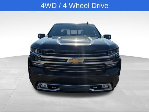 Used 2020 Chevrolet Silverado 1500 High Country w/ Technology Package AWD/4WD image 9