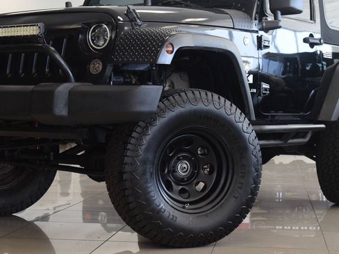 Used 2008 Jeep Wrangler X AWD/4WD image 17