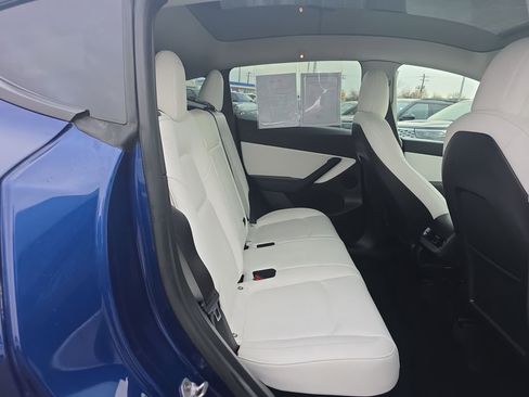 Used 2022 Tesla Model Y Performance image 33