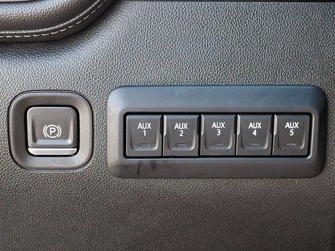 Used 2022 Chevrolet Silverado 2500 LT w/ Convenience Package AWD/4WD image 27