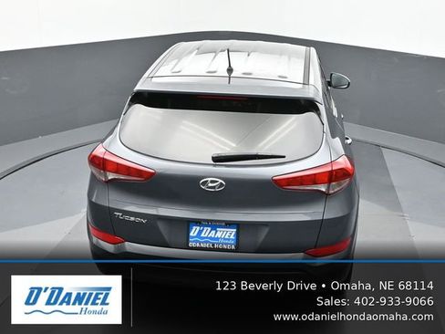 Used 2018 Hyundai Tucson SE w/ Cargo Package image 17