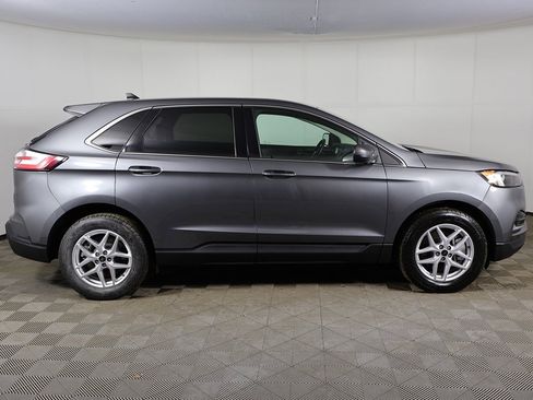 Used 2024 Ford Edge SEL image 10