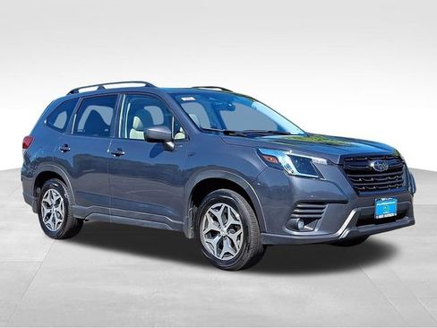 Used 2024 Subaru Forester Premium AWD/4WD image 1