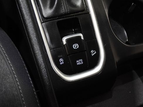 Used 2020 Hyundai Santa Fe SE image 23