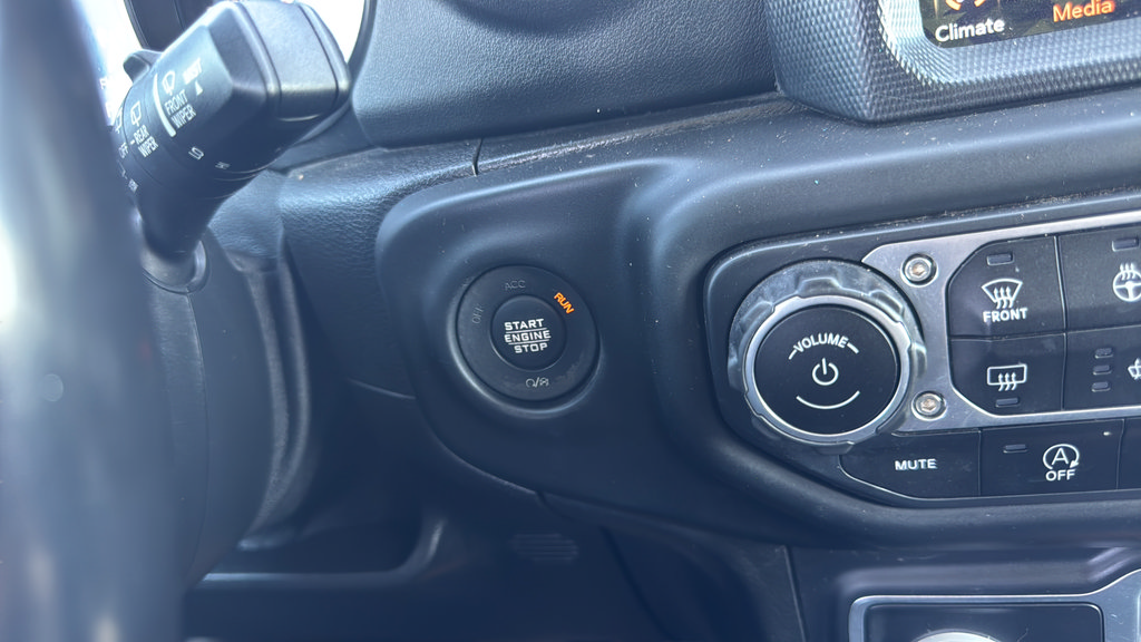 Used 2020 Jeep Wrangler Unlimited Sahara AWD/4WD image 24