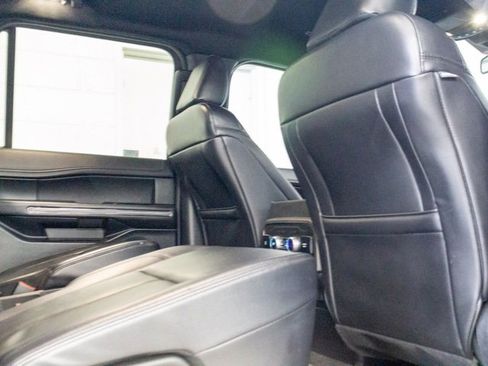 Used 2021 Ford Expedition XLT image 7