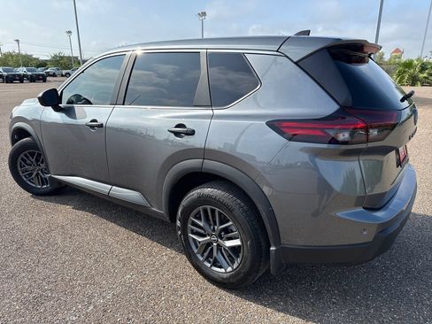 Used 2025 Nissan Rogue S FWD image 5