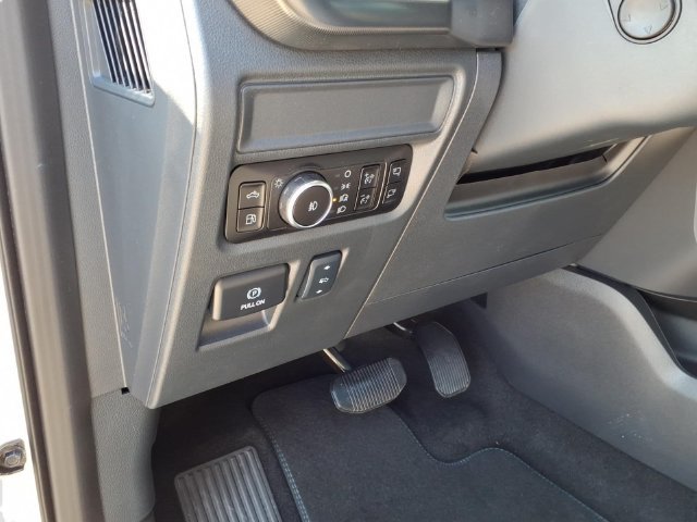 Used 2025 Ford F150 Platinum w/ Equipment Group 702A High AWD/4WD image 27
