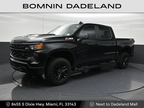 Used 2025 Chevrolet Silverado 1500 Custom Trail Boss AWD/4WD image 1
