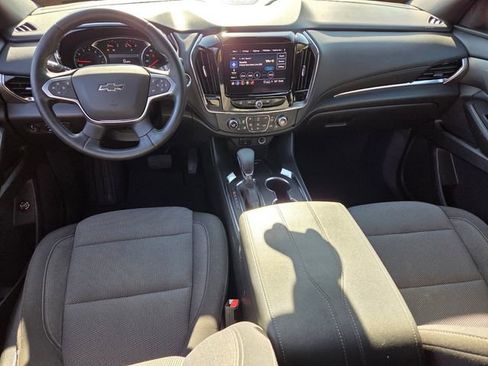 Certified 2023 Chevrolet Traverse LT FWD image 17