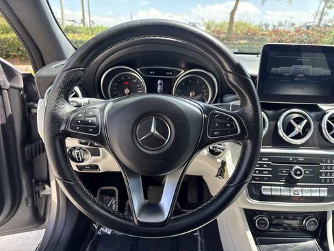 Used 2018 Mercedes-Benz CLA 250 image 23