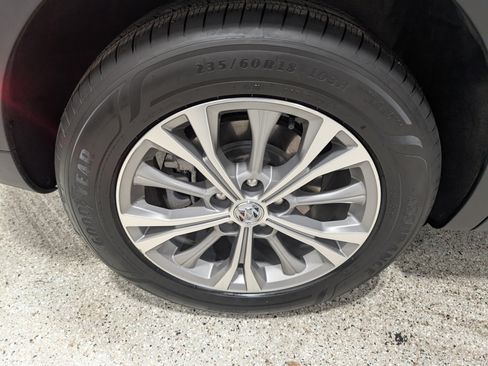 Used 2023 Buick Envision Preferred image 11