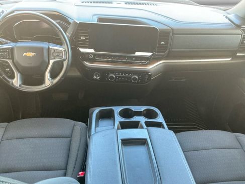 Used 2024 Chevrolet Silverado 1500 LT AWD/4WD image 11
