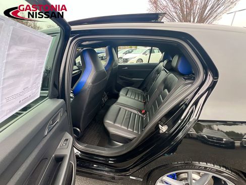 Used 2024 Volkswagen Golf R image 31