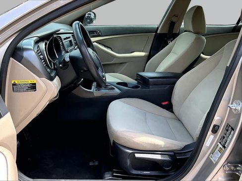 Used 2012 Kia Optima LX FWD image 8