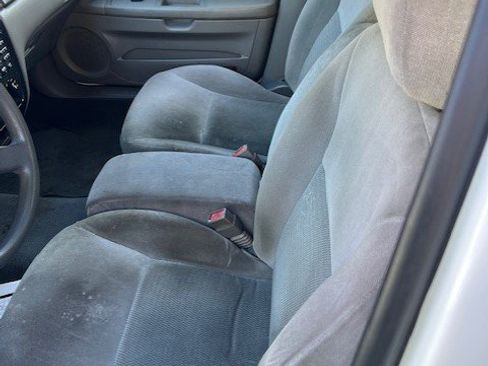 Used 2007 Ford Taurus SE FWD image 13