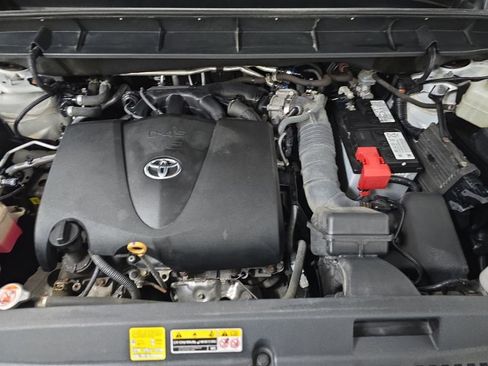 Used 2020 Toyota Highlander L AWD/4WD image 12
