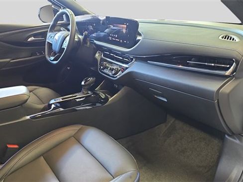 Used 2025 Buick Envista Sport Touring w/ Convenience I Package image 12