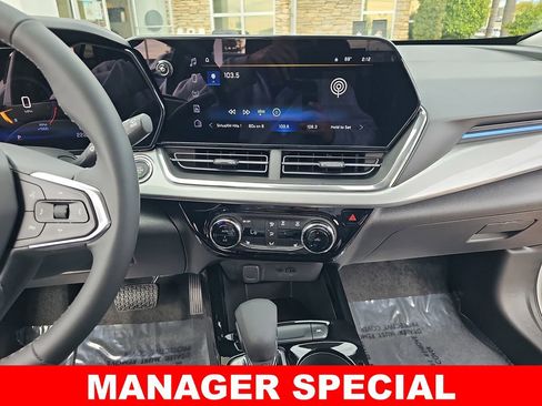 New 2026 Chevrolet Trax LT w/ Driver Confidence Package image 19