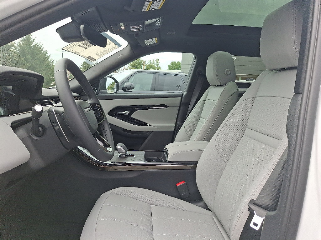 New 2026 Land Rover Range Rover Evoque S AWD/4WD image 9