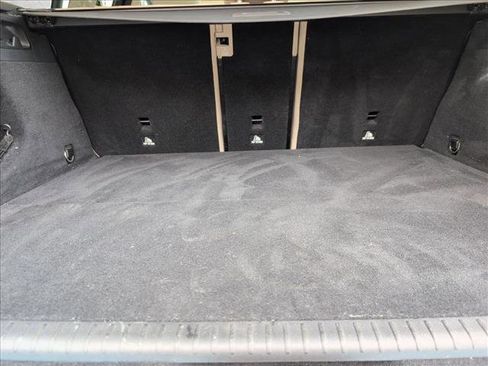 Used 2019 Mercedes-Benz GLC 350e 4MATIC image 6