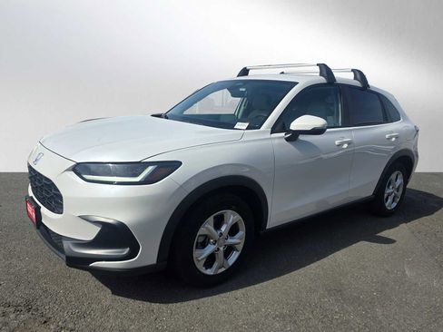 Used 2023 Honda HR-V LX image 7