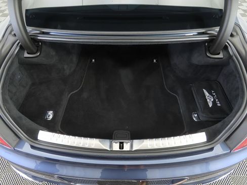 Certified 2020 Bentley Flying Spur W12 image 28