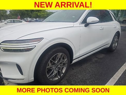 Used 2025 Genesis GV70 2.5T AWD/4WD image 2