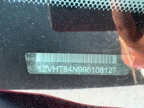 Used 2009 Ford Mustang Premium image 26