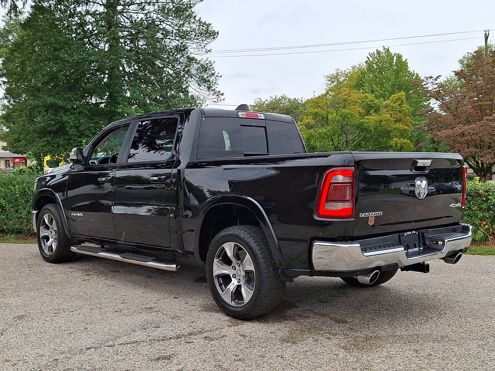 Used 2019 RAM 1500 Laramie AWD/4WD image 4