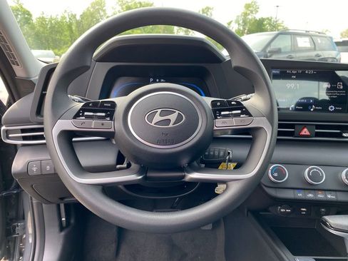 New 2026 Hyundai Elantra SE FWD image 11