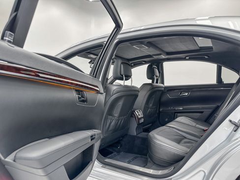 Used 2009 Mercedes-Benz S 63 AMG image 25