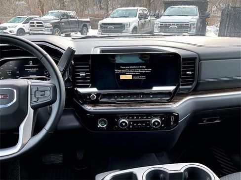 Used 2024 GMC Sierra 1500 Elevation image 6