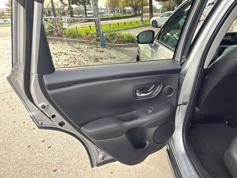 Used 2025 Acura ADX AWD image 31