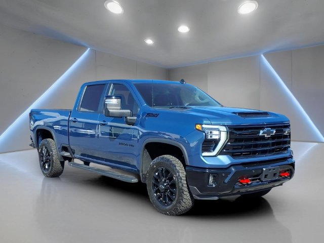 Used 2025 Chevrolet Silverado 2500 LT w/ Trail Boss Package AWD/4WD image 1